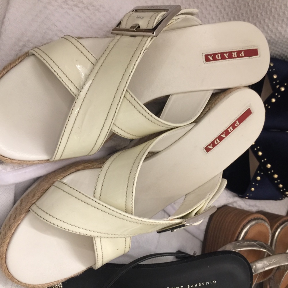 Authentic Prada patent leather wedge sandals 7.5 - Picture 12 of 12